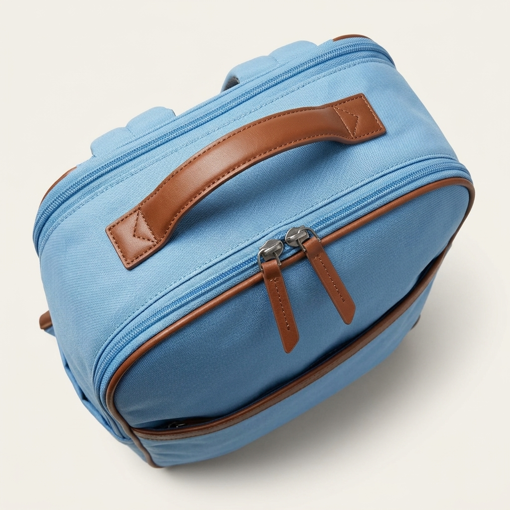 Air-cushion shoulder straps and padded back panel for longer carries