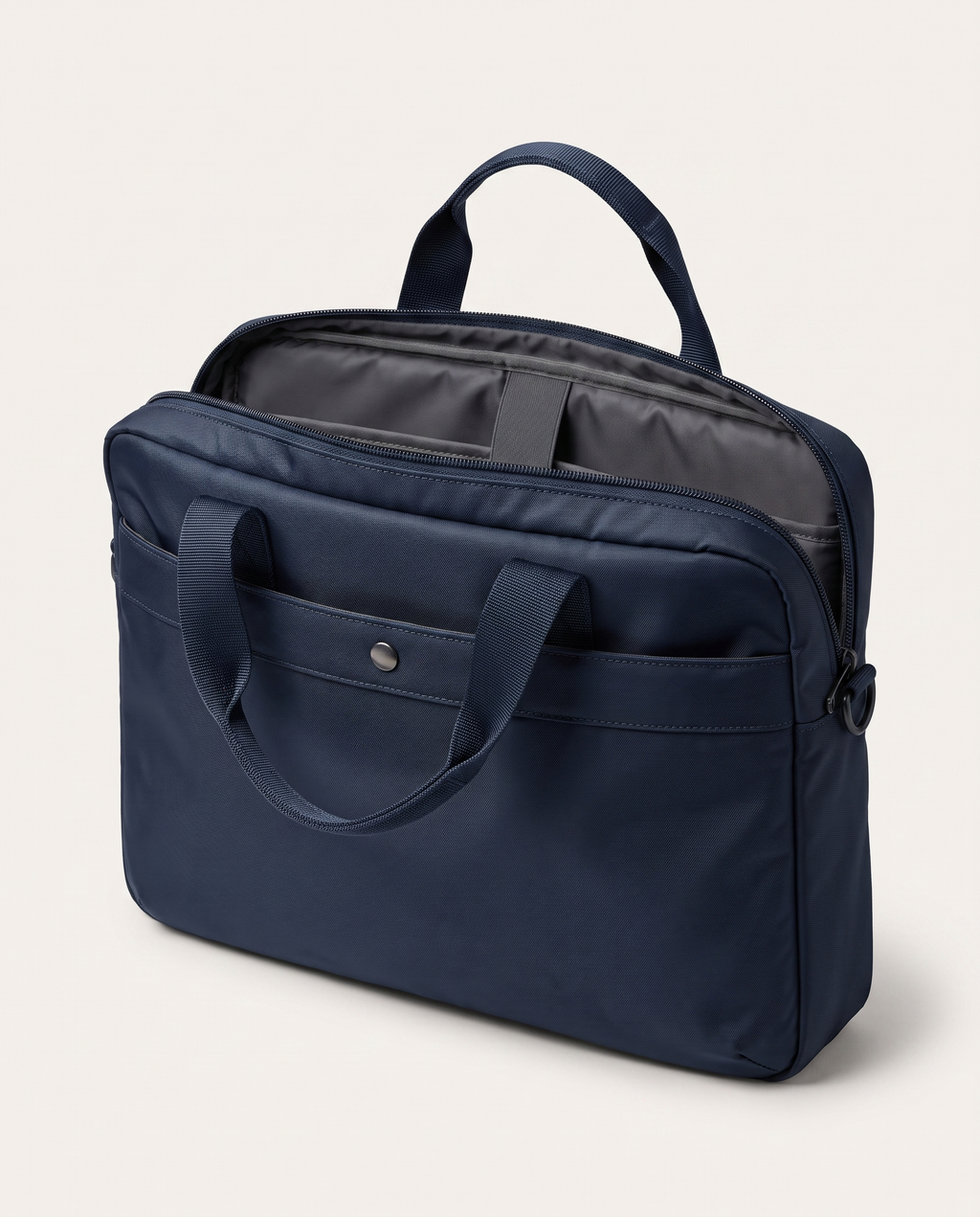 Structured top handles for a professional carry, weighing just 490 g