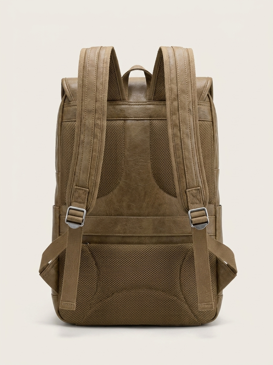 Under-20L silhouette that sits neatly against the back without bulk
