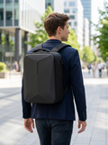 VOLTARA anti-theft laptop backpack in use