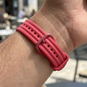 Silicone Figure-8 Sport Band for Fitbit - Soft Sweat-Resistant Strap
